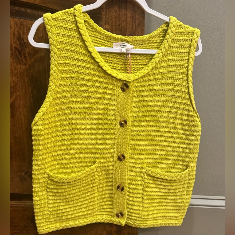 NWT Entro Chartreuse Tank